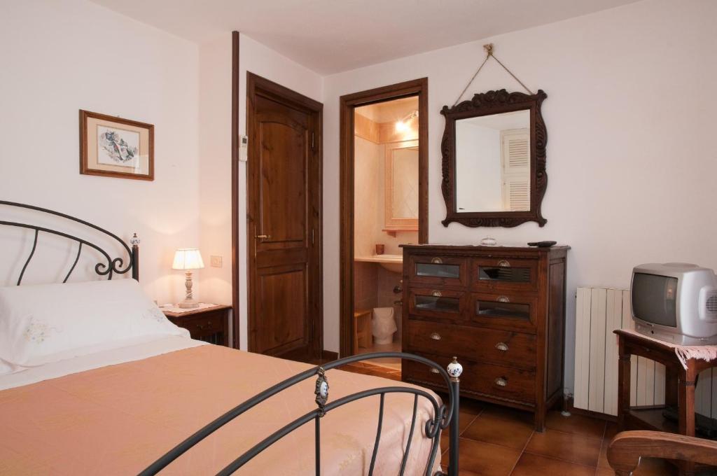 أولبيا Bed&Breakfast Chiara الغرفة الصورة